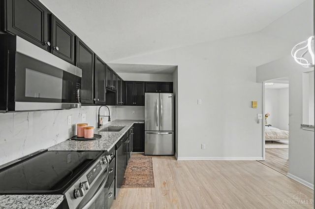 5696 Bridgetown Road, Green Twp, OH 45248