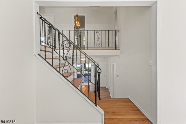 28 Deer Run Dr, Montgomery Twp., NJ 08502