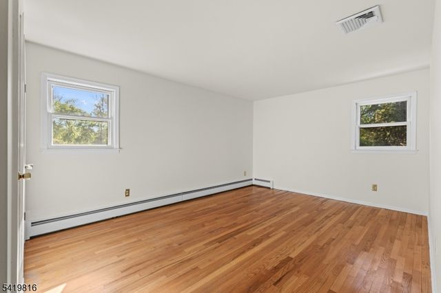 28 Deer Run Dr, Montgomery Twp., NJ 08502