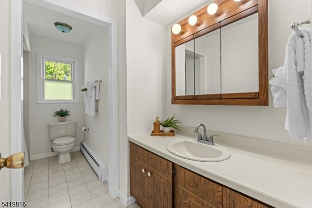 28 Deer Run Dr, Montgomery Twp., NJ 08502