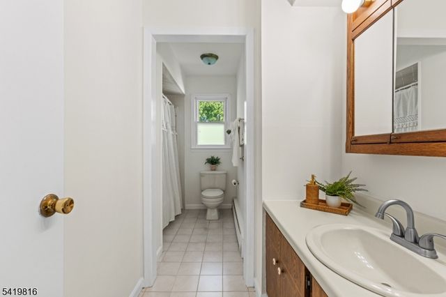 28 Deer Run Dr, Montgomery Twp., NJ 08502