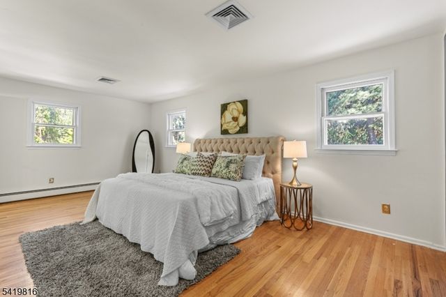 28 Deer Run Dr, Montgomery Twp., NJ 08502