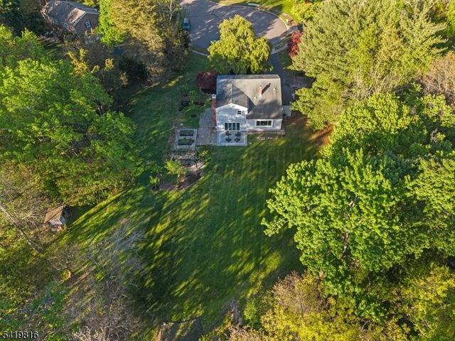 28 Deer Run Dr, Montgomery Twp., NJ 08502