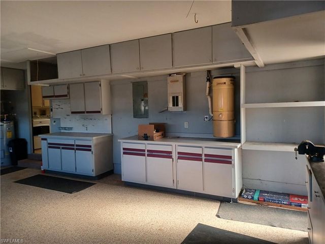 11891 Prince Charles CT, Cape Coral, FL 33991