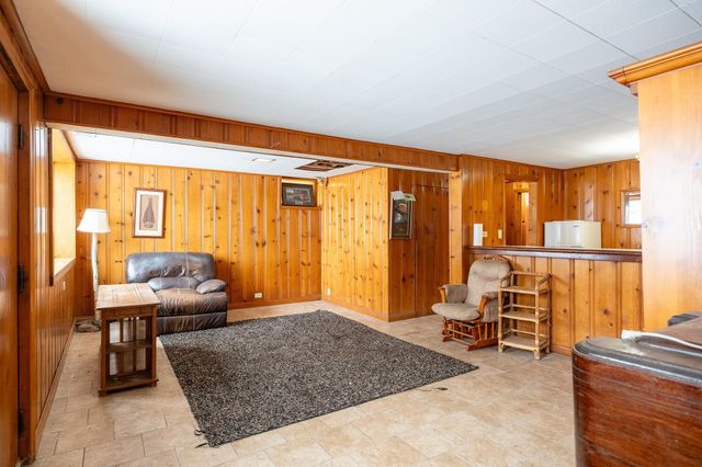 6617 N Shore Trail N, Forest Lake, MN 55025