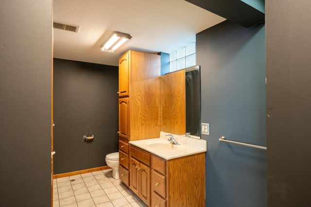 6617 N Shore Trail N, Forest Lake, MN 55025