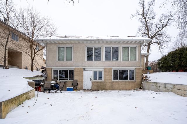 6617 N Shore Trail N, Forest Lake, MN 55025