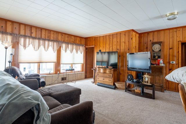 6617 N Shore Trail N, Forest Lake, MN 55025