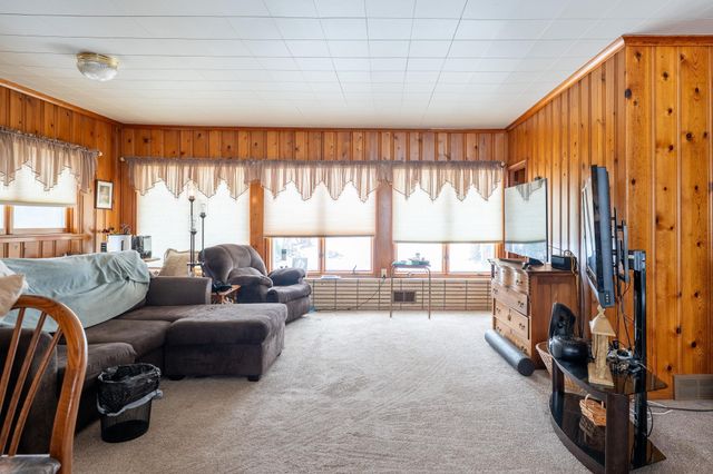 6617 N Shore Trail N, Forest Lake, MN 55025