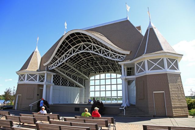 6008 Washburn Avenue S, Minneapolis, MN 55410