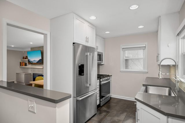 6008 Washburn Avenue S, Minneapolis, MN 55410