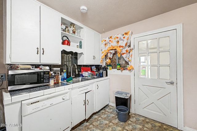2922 W FILLMORE Street, Phoenix, AZ 85009