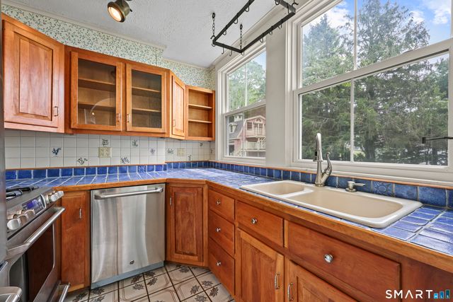 77 Main Street, East Haddam, CT 06423