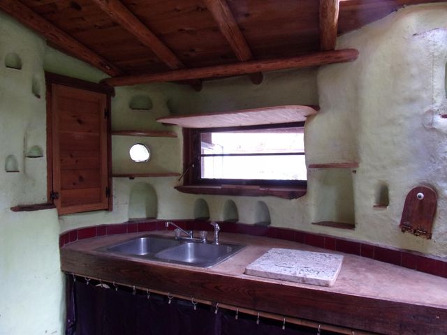 206 Lower Wolf Creek Road, Wolf Creek, OR 97497