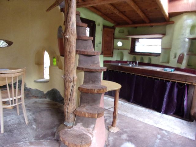 206 Lower Wolf Creek Road, Wolf Creek, OR 97497