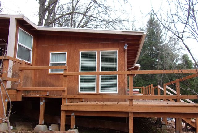 206 Lower Wolf Creek Road, Wolf Creek, OR 97497