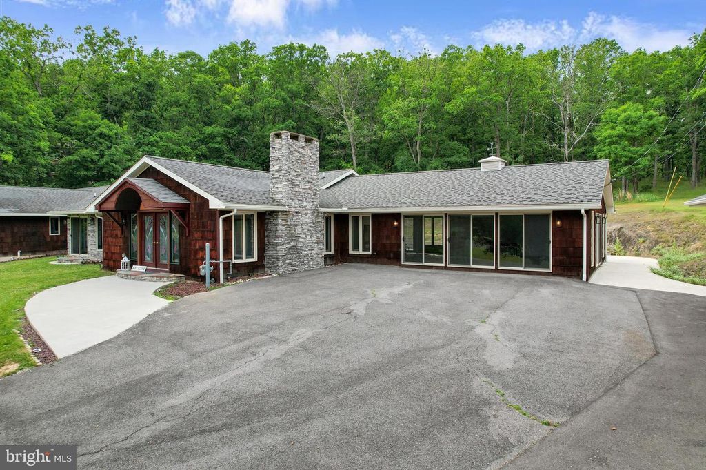 Image 101 of property listing at 12421 HENRY DR SW, Lavale, MD 21502