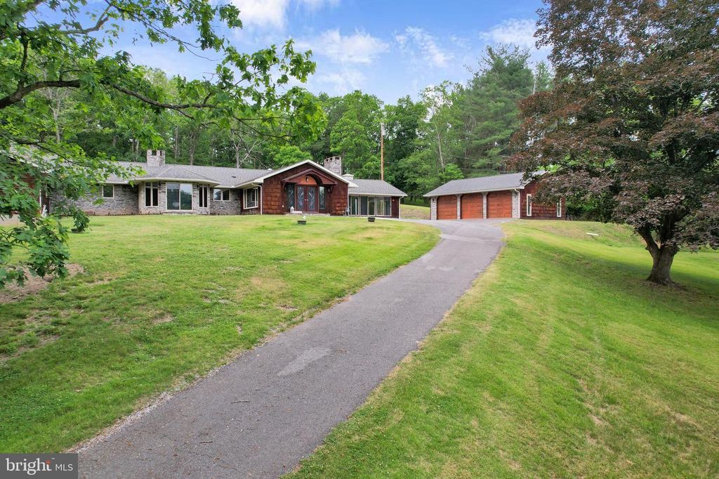 Image 103 of property listing at 12421 HENRY DR SW, Lavale, MD 21502