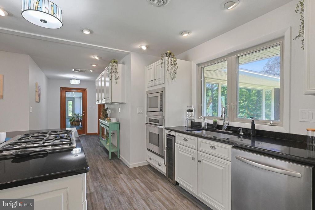 Image 12 of property listing at 12421 HENRY DR SW, Lavale, MD 21502