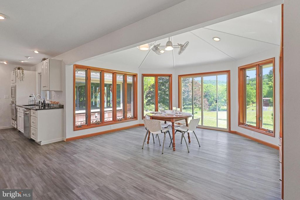 Image 17 of property listing at 12421 HENRY DR SW, Lavale, MD 21502