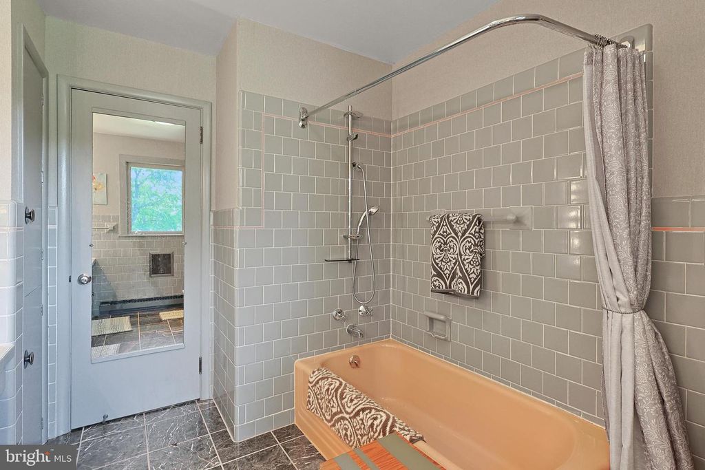 Image 30 of property listing at 12421 HENRY DR SW, Lavale, MD 21502