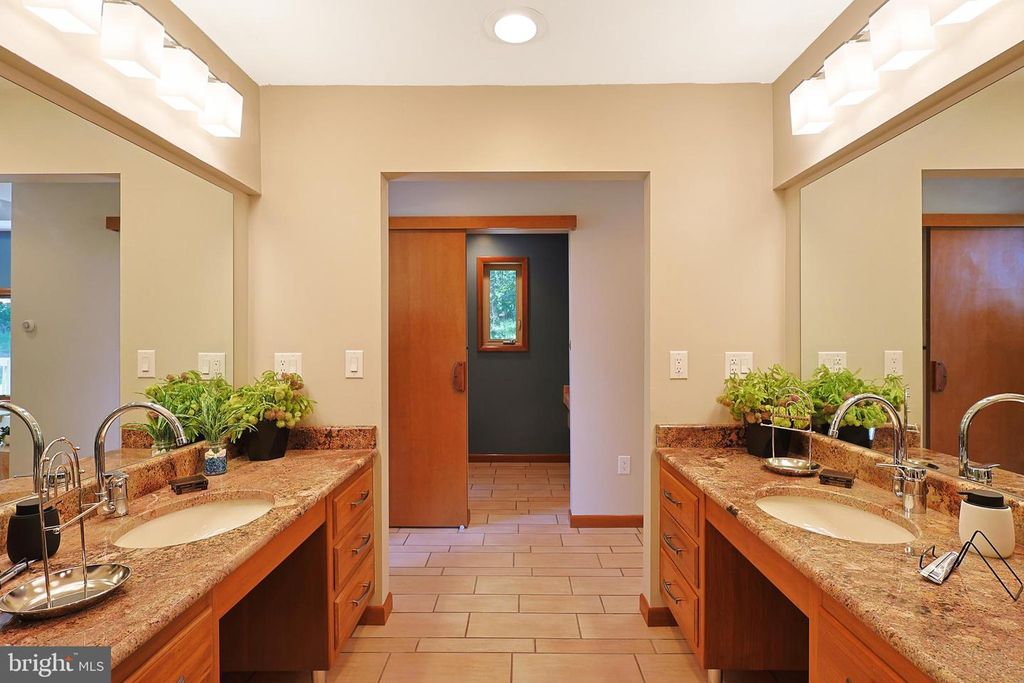 Image 45 of property listing at 12421 HENRY DR SW, Lavale, MD 21502