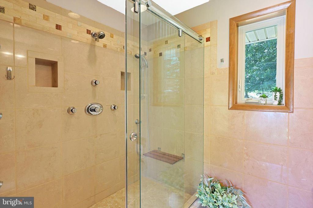 Image 71 of property listing at 12421 HENRY DR SW, Lavale, MD 21502