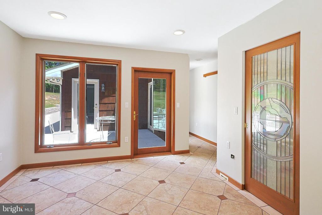 Image 74 of property listing at 12421 HENRY DR SW, Lavale, MD 21502