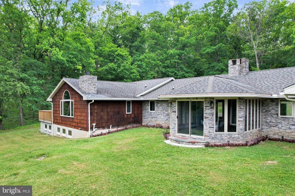 Image 89 of property listing at 12421 HENRY DR SW, Lavale, MD 21502