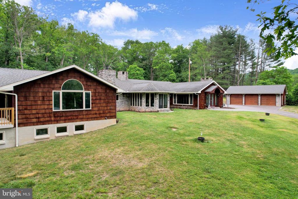 Image 90 of property listing at 12421 HENRY DR SW, Lavale, MD 21502