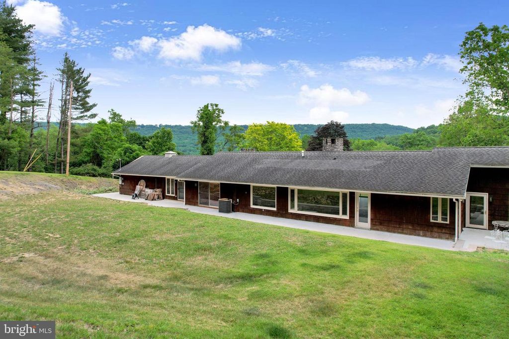 Image 94 of property listing at 12421 HENRY DR SW, Lavale, MD 21502