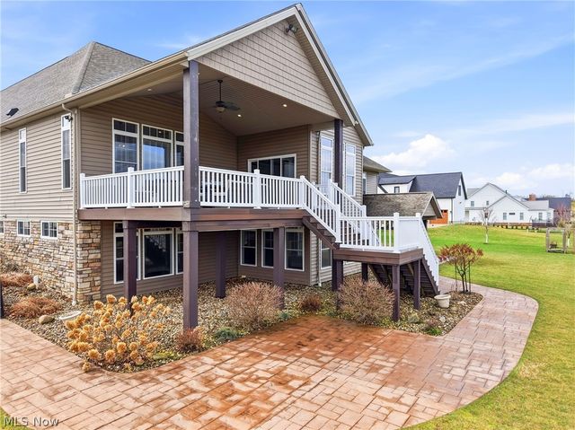 637 Lyonswood Drive, Hinckley, OH 44233