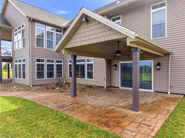 637 Lyonswood Drive, Hinckley, OH 44233