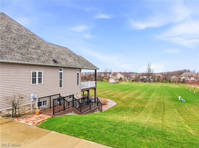 637 Lyonswood Drive, Hinckley, OH 44233