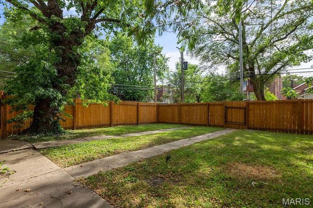 3343 Virginia Avenue, St Louis, MO 63118