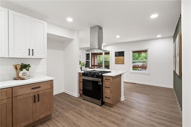 2749 Lincoln Court NW, Atlanta, GA 30318