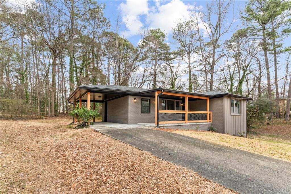 2749 Lincoln Court NW, Atlanta, GA 30318