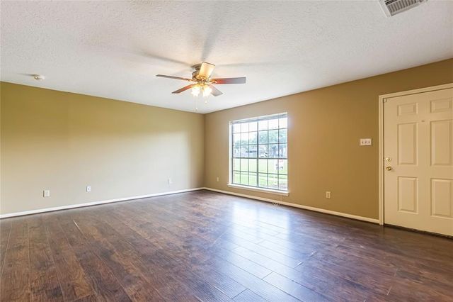 988 Birnham Woods Boulevard, Pasadena, TX 77503