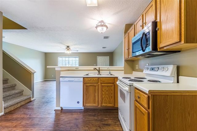 988 Birnham Woods Boulevard, Pasadena, TX 77503