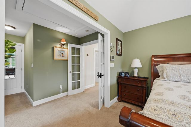 10 Albion Oval, Mahopac, NY 10541