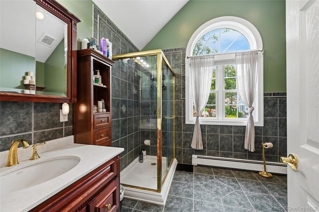 10 Albion Oval, Mahopac, NY 10541