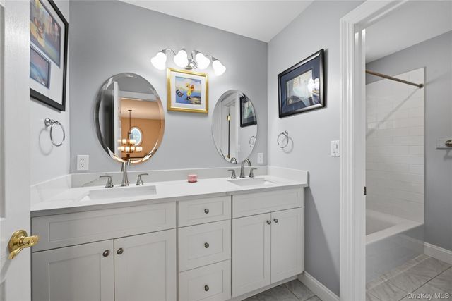 10 Albion Oval, Mahopac, NY 10541