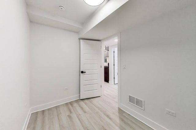 1437 W Oakdale Avenue G, Chicago, IL 60657