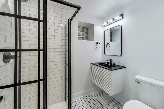 1437 W Oakdale Avenue G, Chicago, IL 60657