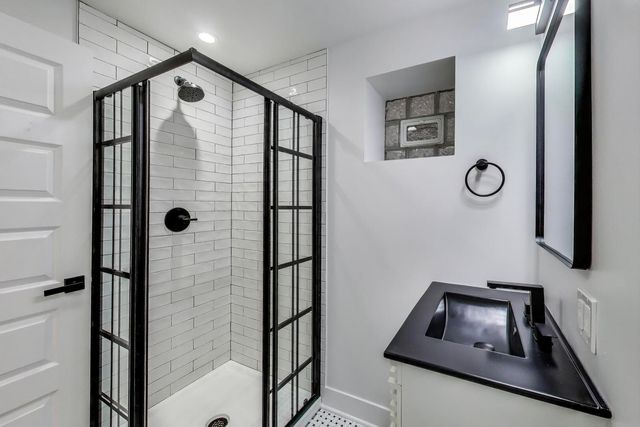 1437 W Oakdale Avenue G, Chicago, IL 60657