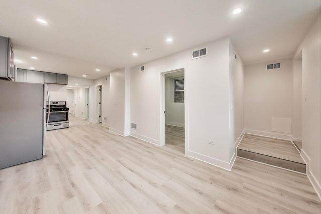 1437 W Oakdale Avenue G, Chicago, IL 60657