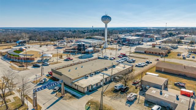 486 S Preston Avenue, Van Alstyne, TX 75495