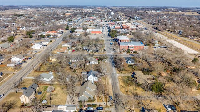 486 S Preston Avenue, Van Alstyne, TX 75495