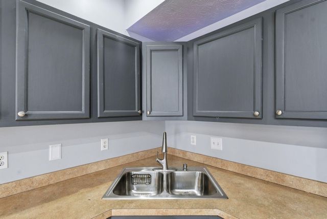 728 Burgess Avenue, Lexington, KY 40511