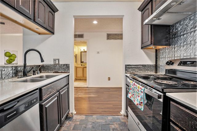 1500 Bay Area Boulevard 170, Houston, TX 77058